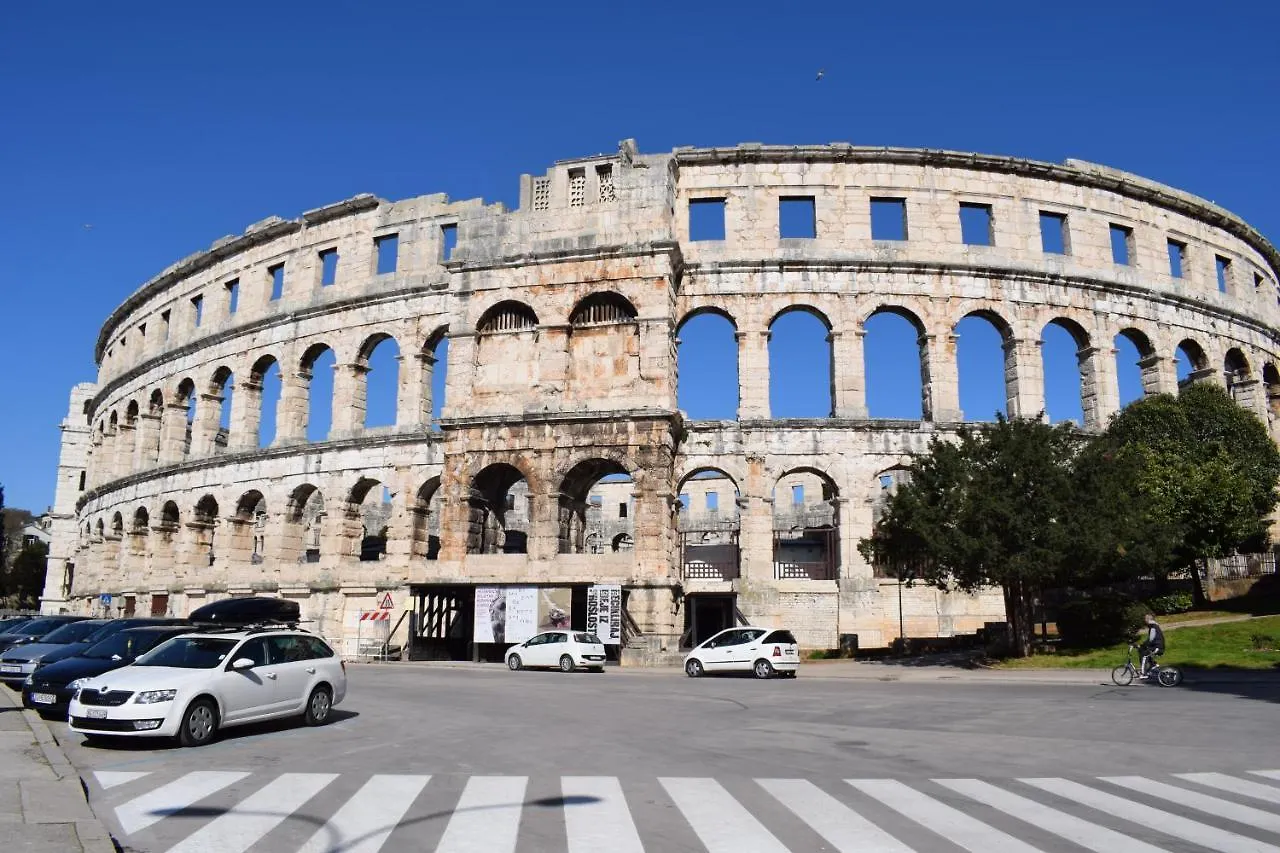 Apartment Trixi Pula